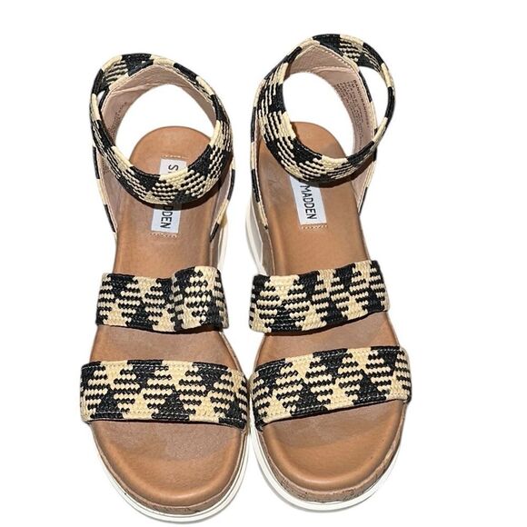 Steve Madden Black and Tan Women's Sandals Size 7 M - Picture 1 of 5